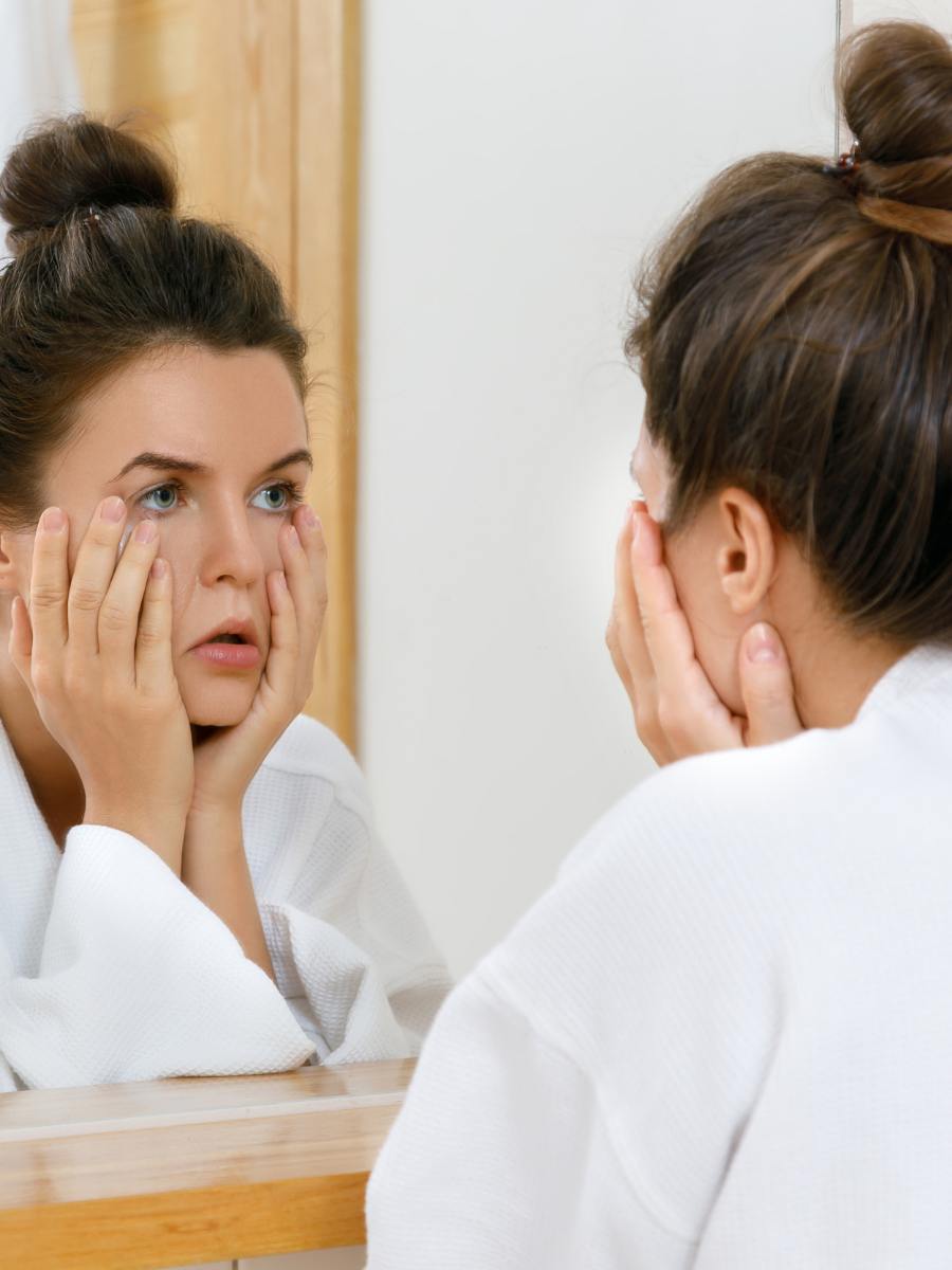 Você não está ficando velha. Está só cansada – e seu rosto está pedindo cuidado, não crítica